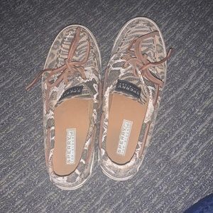 $1! 6.5 leopard sperry